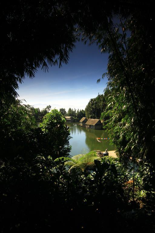 Kampung Sampireun Resort & Spa Garut Eksteriør bilde